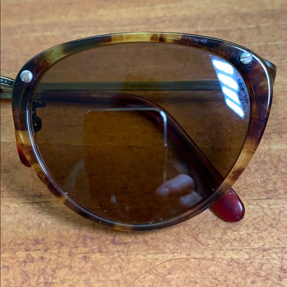 Sunglasses - Picture 3 of 6